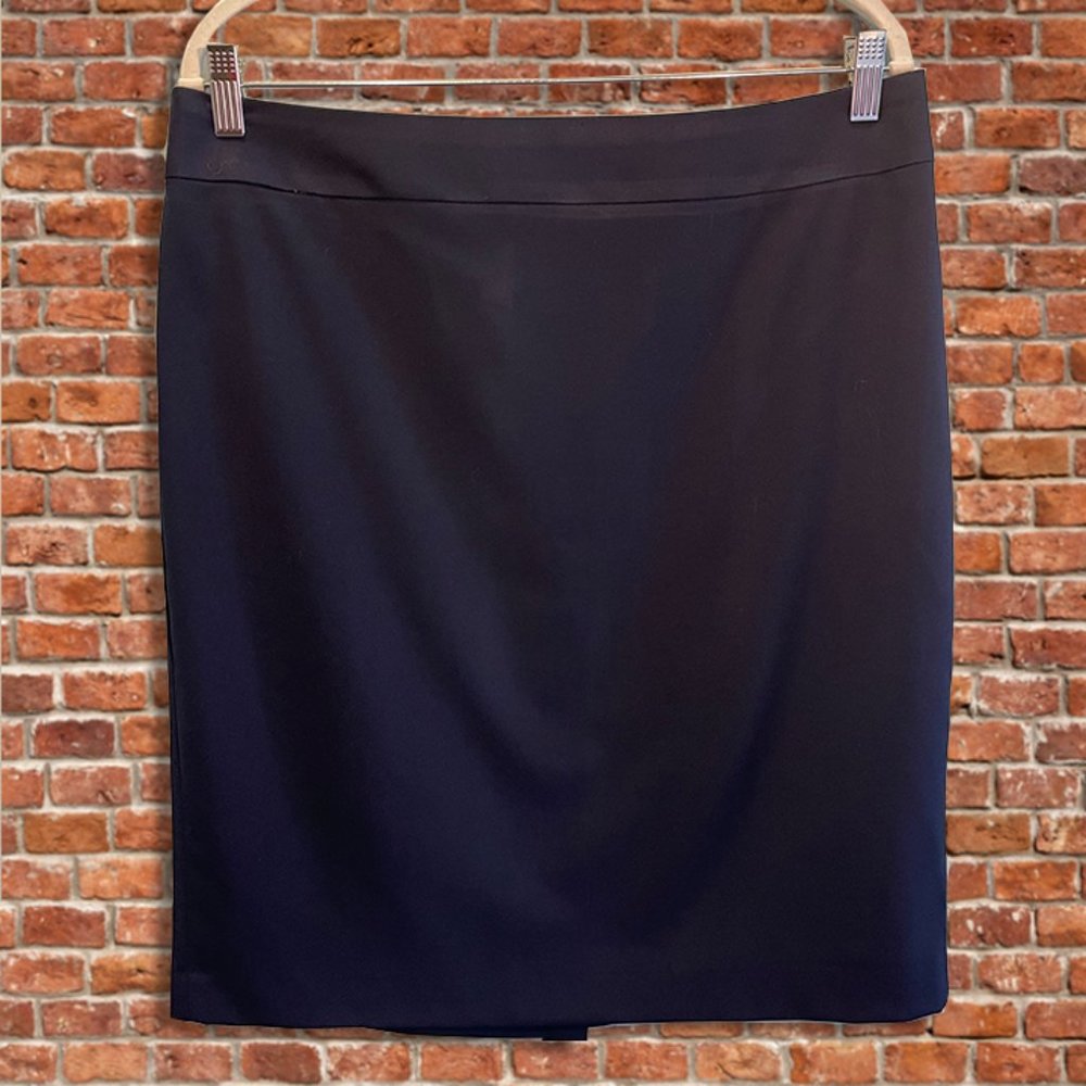 Jones New York Navy Pencil Skirt | Size 12 | Like new!